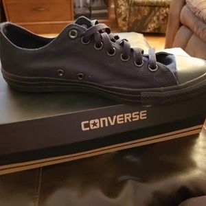 Unisex Black Converse